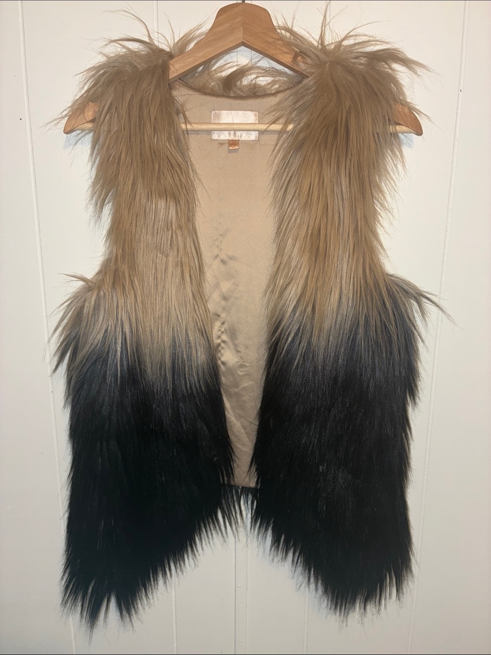 Skies Are Blue Tan-to-Black Faux Fur Ombre Vest